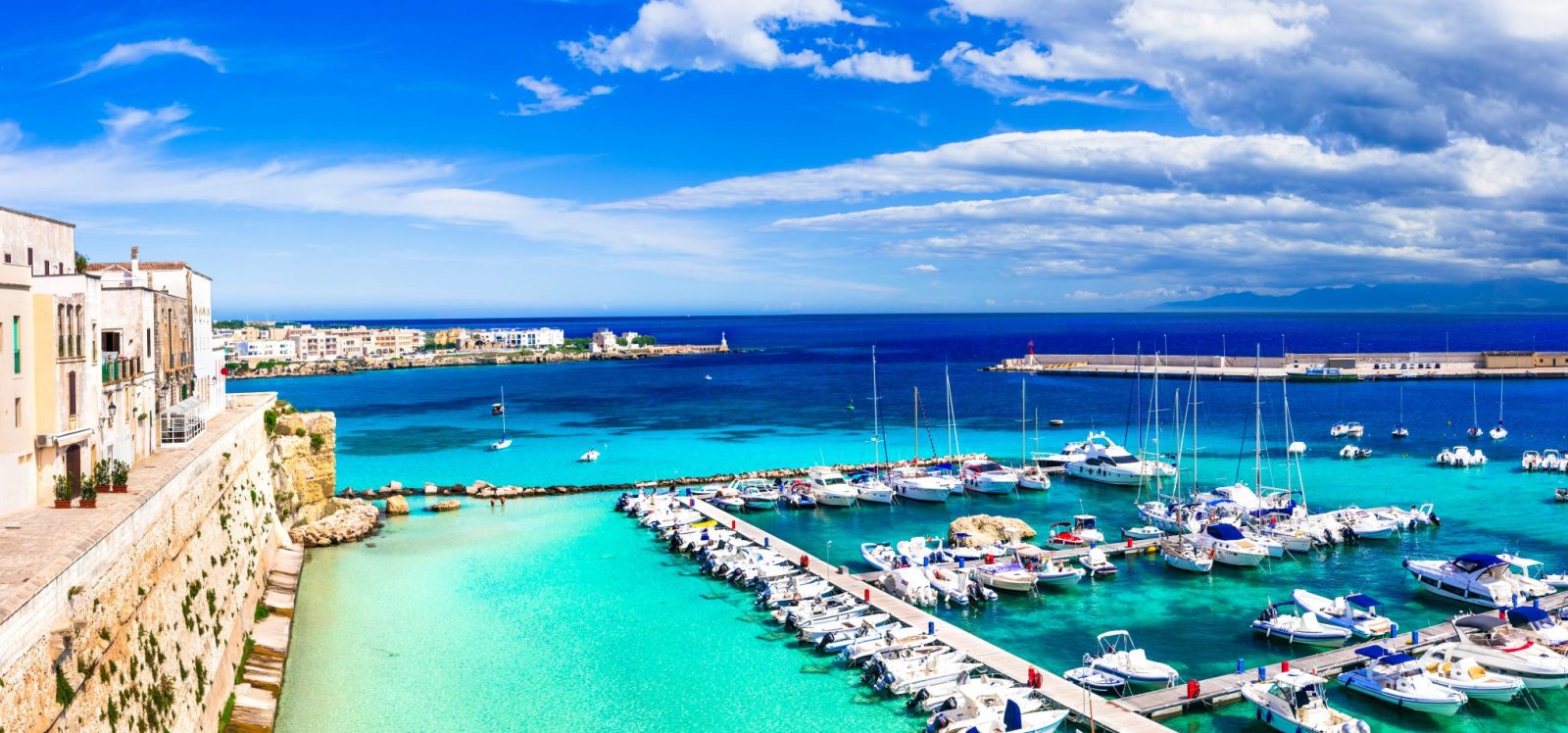 Otranto,-,Coastal,Town,In,Puglia,With,Turquoise,Sea.,Summer