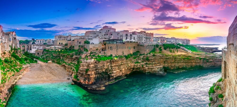 Polignano,A,Mare,,Puglia,,Italy:,Sunset,At,Cala,Paura,Gulf