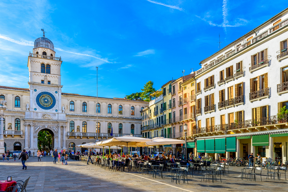 Piazza,Dei,Signori,And,Torre,Dell'orologio,(clock,Tower),In,Padua