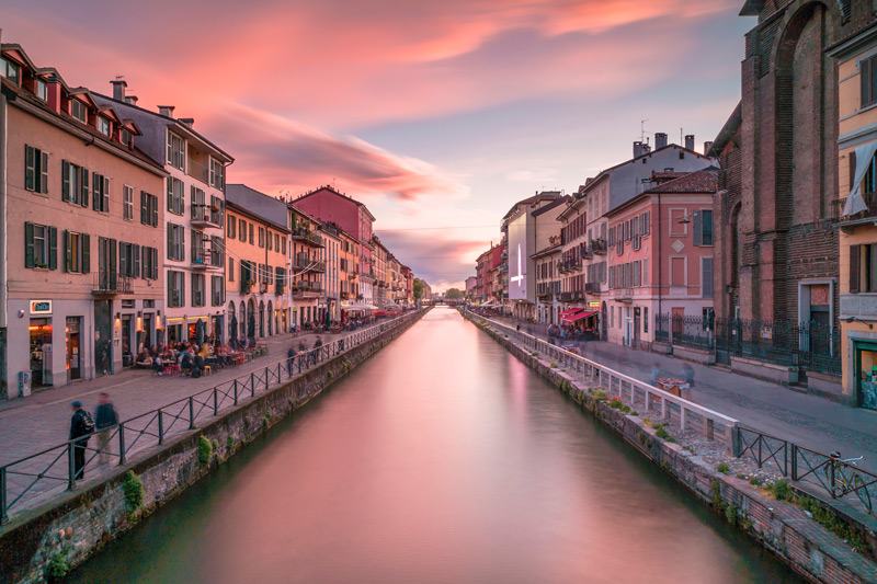 shutterstock_1422045359-Milano-navigli