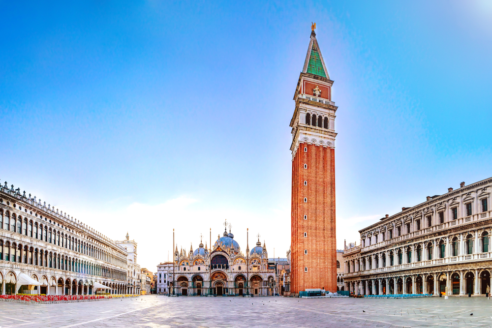 Sunrise,In,San,Marco,Square,With,Campanile,And,San,Marco's