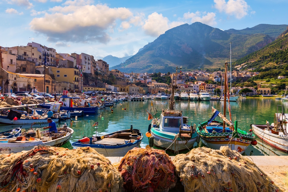 Sicilian,Port,With,Fishing,Boats,Of,Castellammare,Del,Golfo,Village